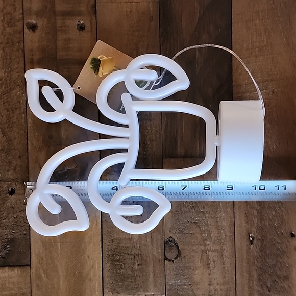 Neon Light - Potted Plant Shape - Picture 4 of 8